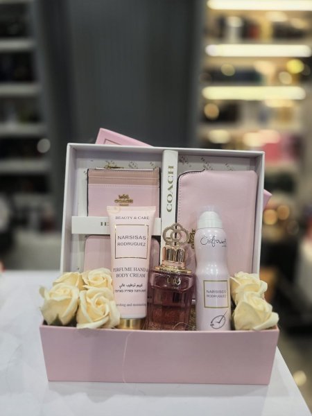 هدية نسائية لعيد الحب